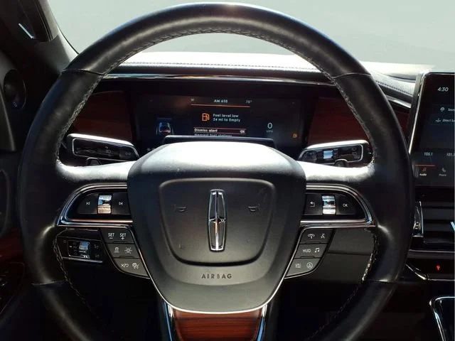 Used 2022 Black Lincoln Reserve L image 11