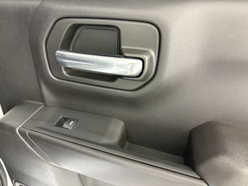 Used 2024 White Chevrolet Custom image 20