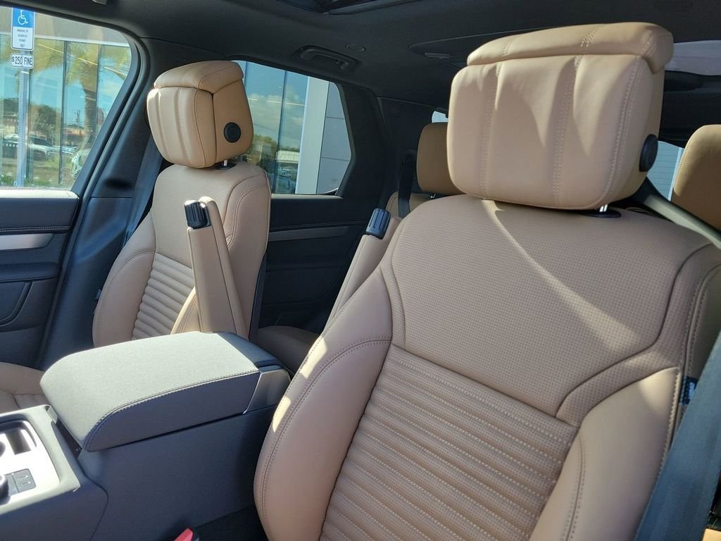 New 2026 Santorini Black LAND ROVER Gemini Edition image 26