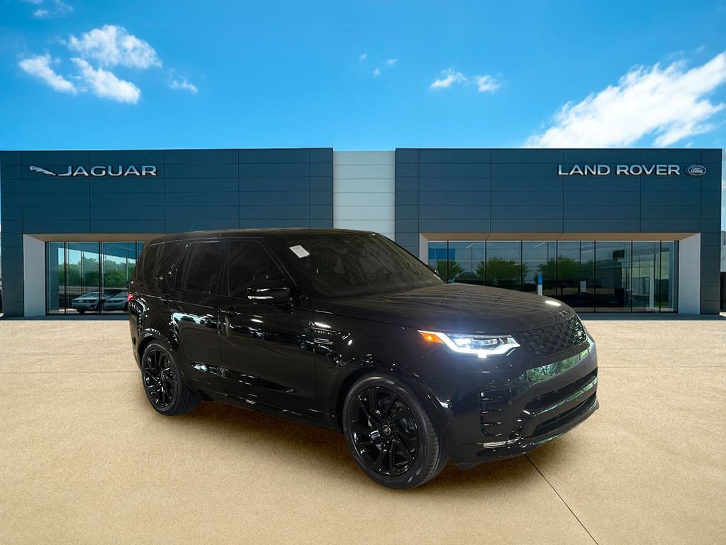 Used 2025 Santorini Black Metallic Land Rover Dynamic SE image 6