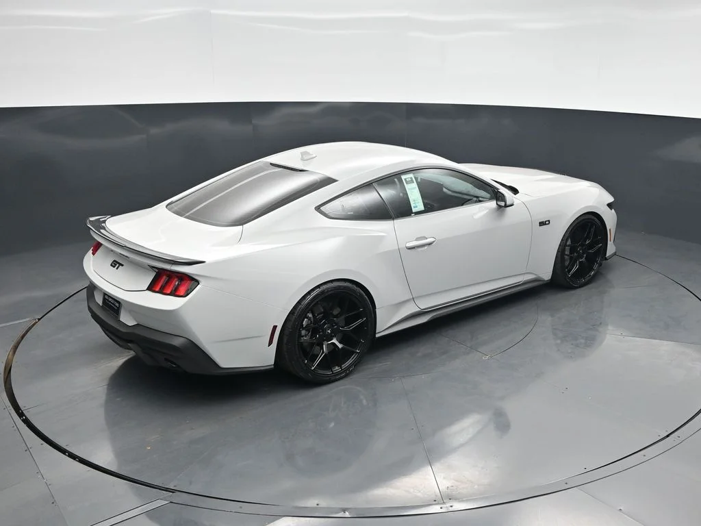 New 2026 Avalanche Gray Ford GT image 36