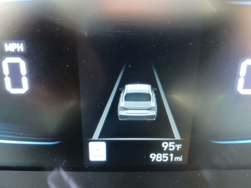 Used 2025 Blue Hyundai SEL Sport image 23