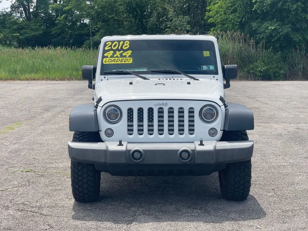 Certified Used 2018 Bright White Jeep Rubicon image 30