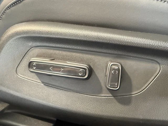 New 2026 Platinum White Pearl Acura Base image 15