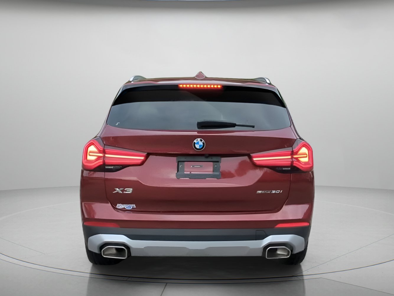 Used 2024 Aventurin Red Metallic BMW sDrive30i image 23