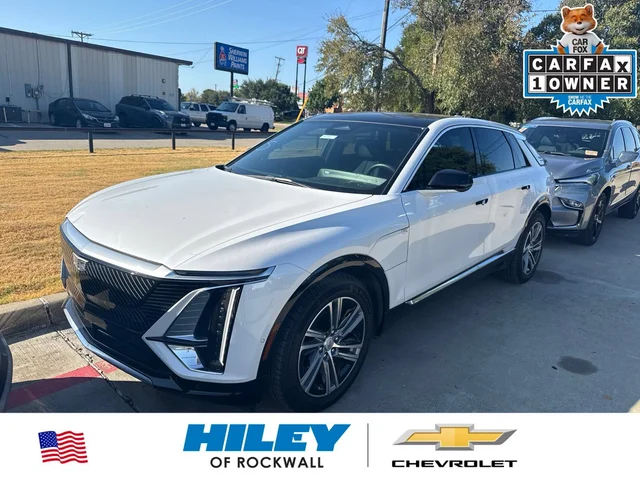 2024 Cadillac LYRIQ Luxury 1