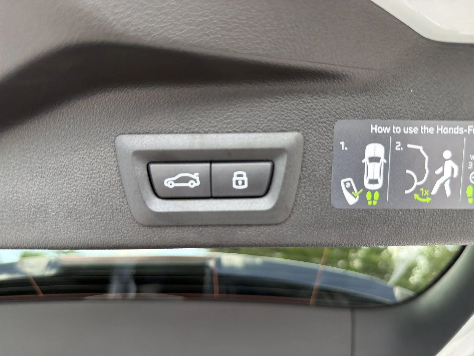 New 2026 Mineral White Metallic BMW xDrive40i image 13