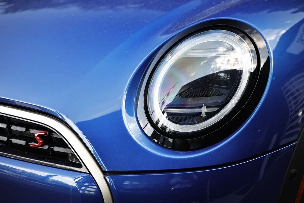 Certified Used 2025 Blazing Blue Metallic MINI Signature Plus image 11