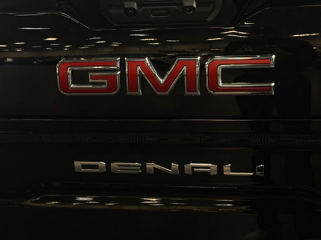 Used 2024 Onyx Black GMC Denali image 12