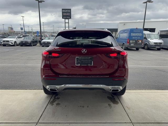 New 2026 MANUFAKTUR Patagonia Red Metallic Mercedes-Benz GLA 250 4MATIC® image 3