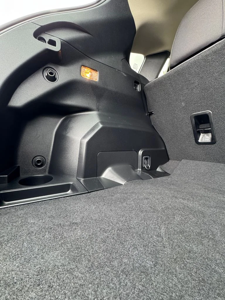 Used 2025 Crystal Black Silica Subaru Base image 11