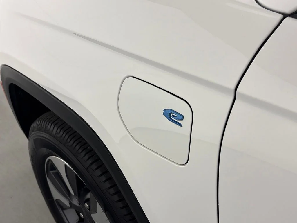 Used 2024 White Jeep 4xe image 13