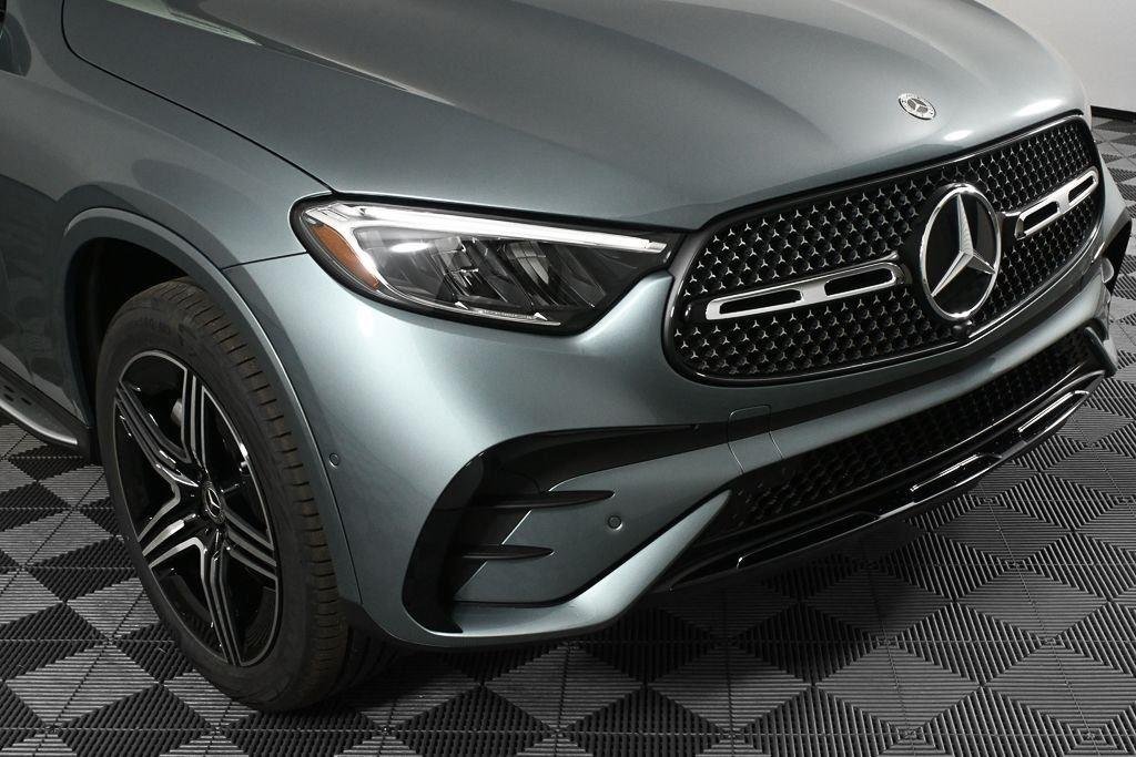 New 2026 Verde Silver Metallic Mercedes-Benz GLC 300 image 35