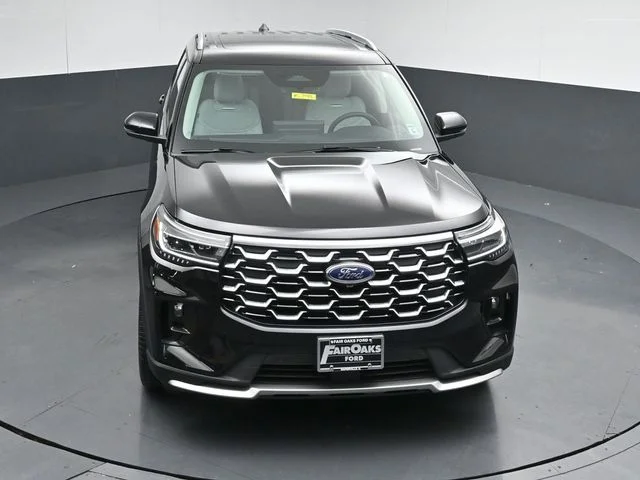 Used 2025 Black Metallic Ford Platinum image 48