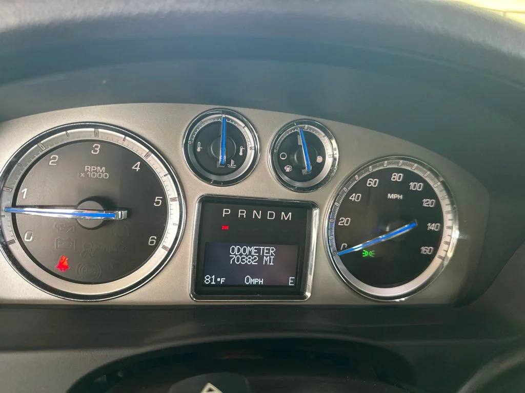 Used 2011 White Cadillac Premium image 35