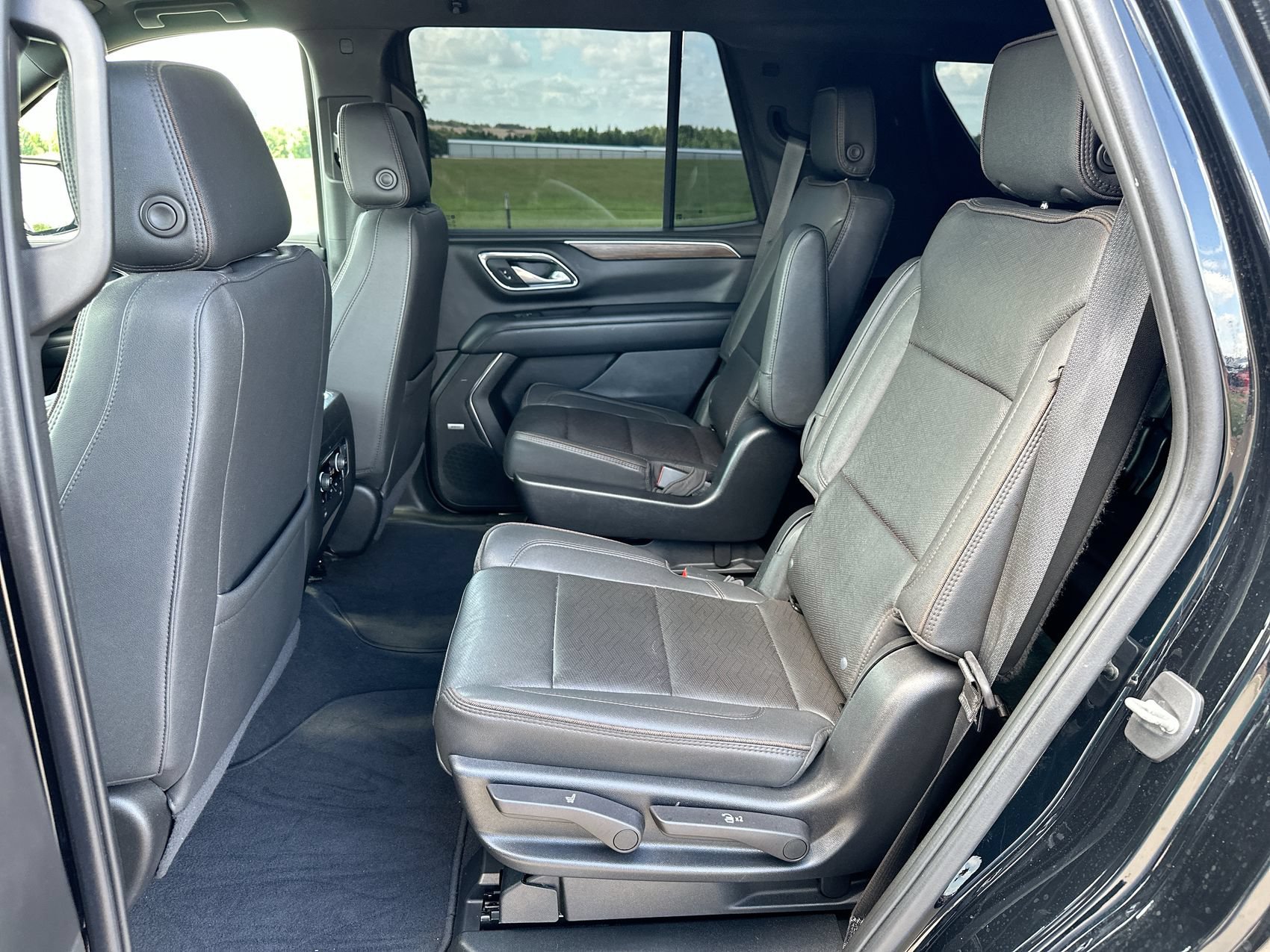 Used 2023 Black Chevrolet High Country image 24