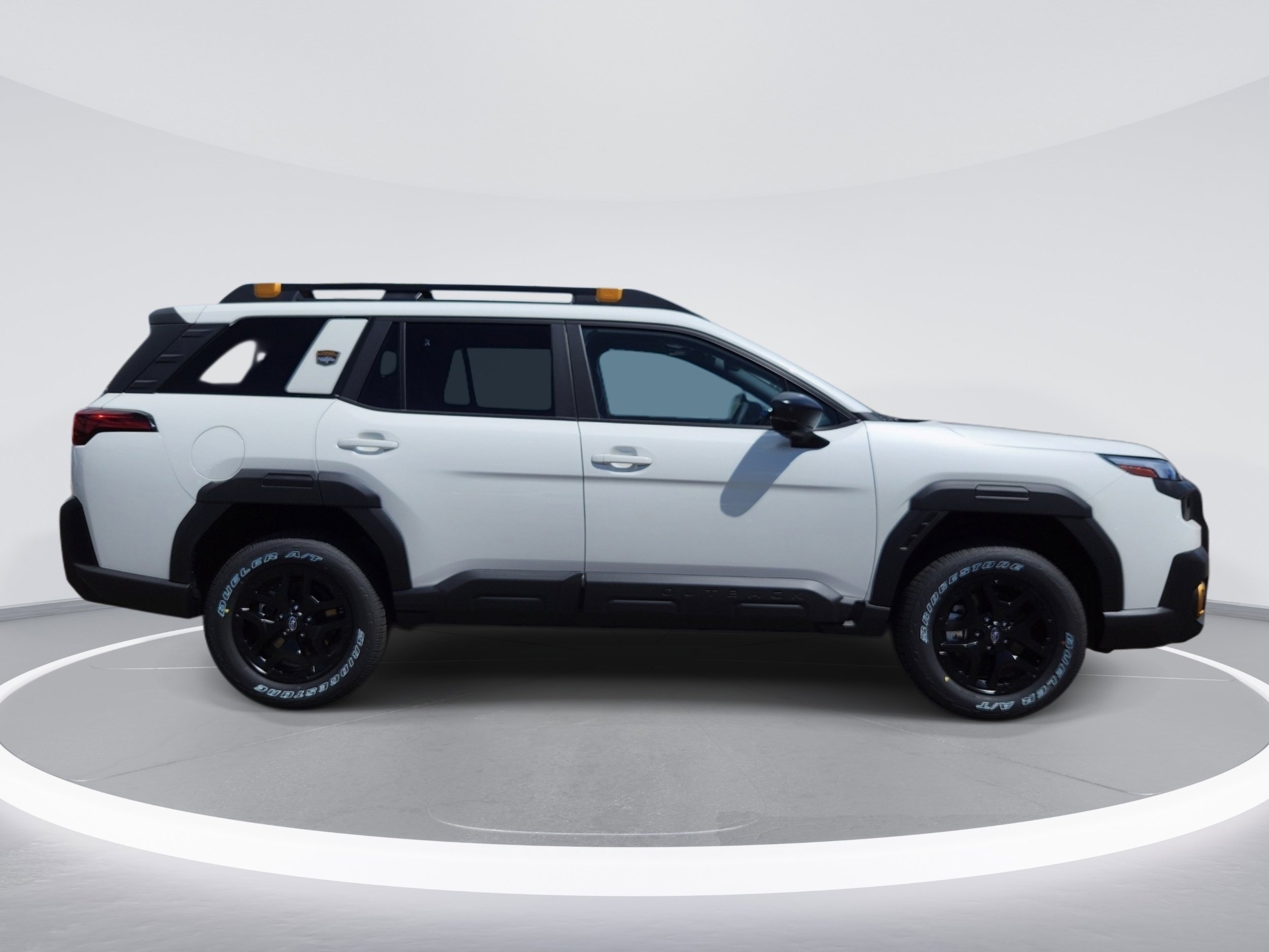 New 2026 CRYSTAL WHITE PEARL Subaru Wilderness image 4