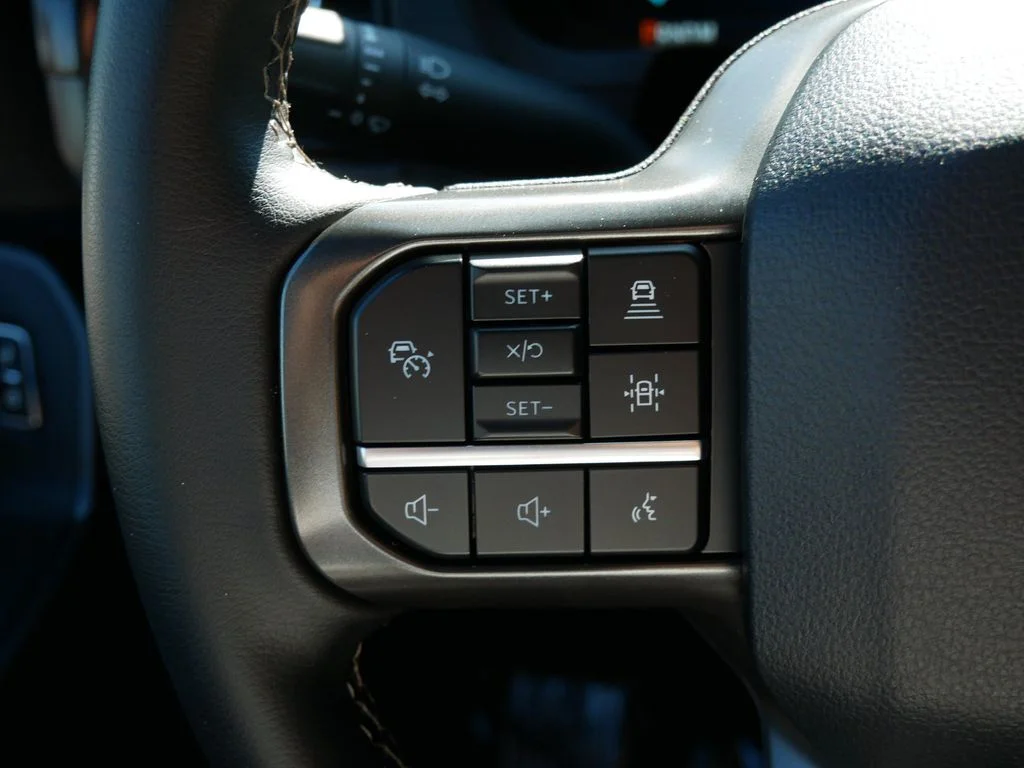 Used 2024 Gray Ford XLT image 18