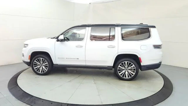 Used 2022 White Jeep Series III image 6