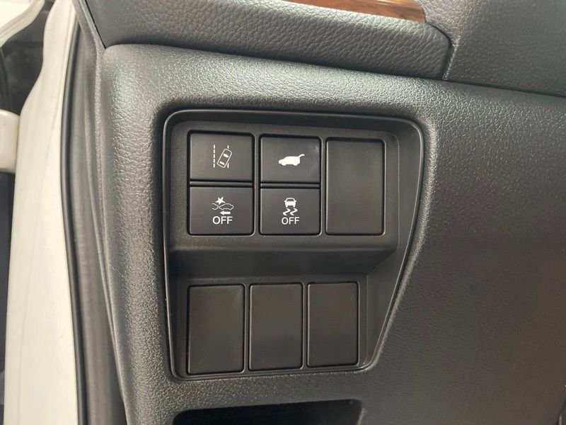 Used 2021 White Honda EX-L image 23