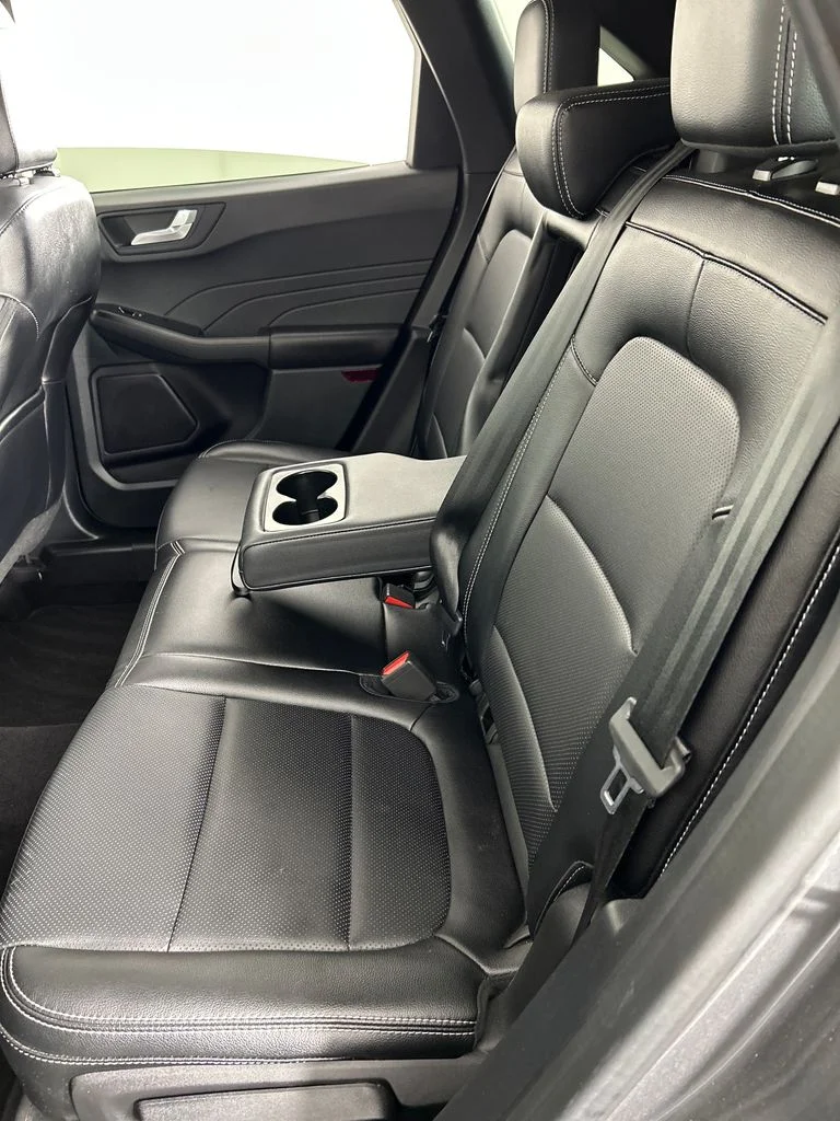 Used 2022 Gray Ford SEL image 17