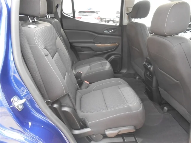 Used 2023 Ultra Blue Metallic GMC  image 13