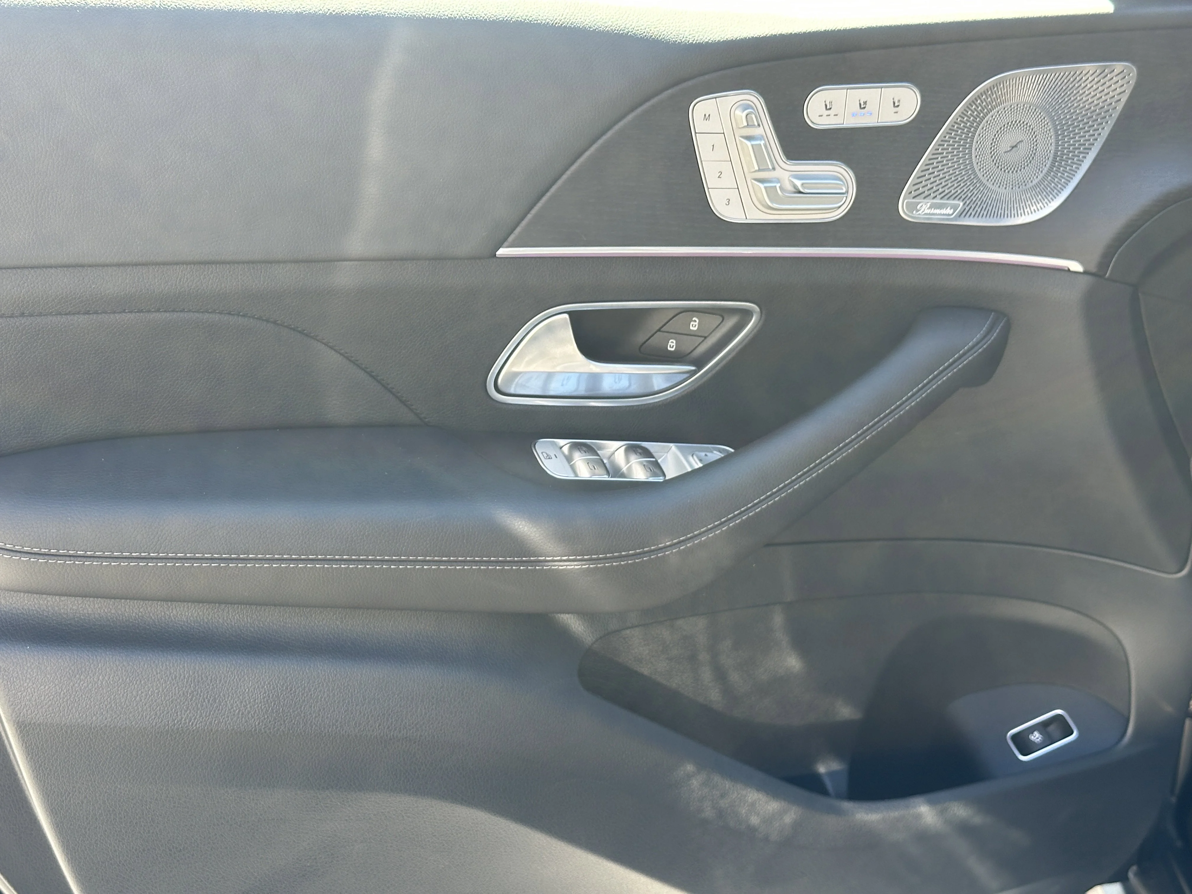 Certified Used 2025 Black Mercedes-Benz GLS 450 image 11