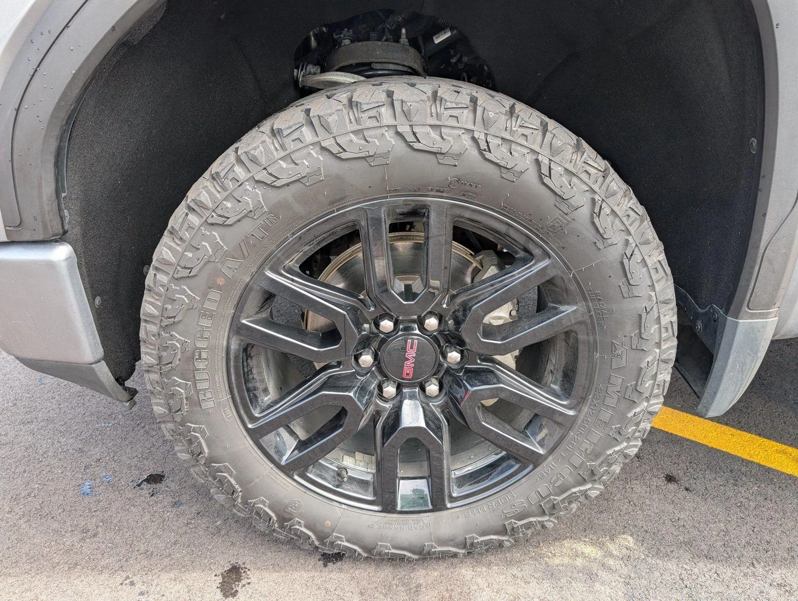 Used 2022 Satin Steel Metallic GMC Elevation image 9