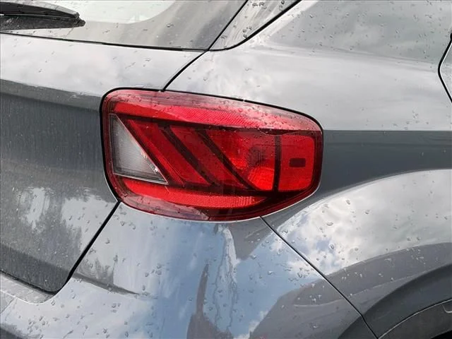 Used 2025 Gray Hyundai SEL image 29