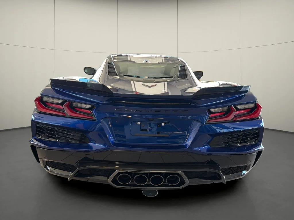 New 2027 Admiral Blue Metallic Chevrolet 3LT image 6