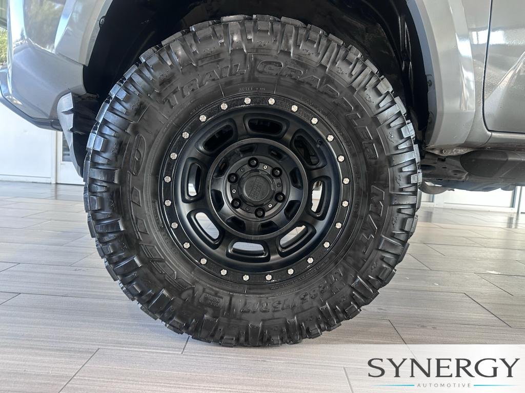 Used 2021 Cement Toyota SR5 image 9