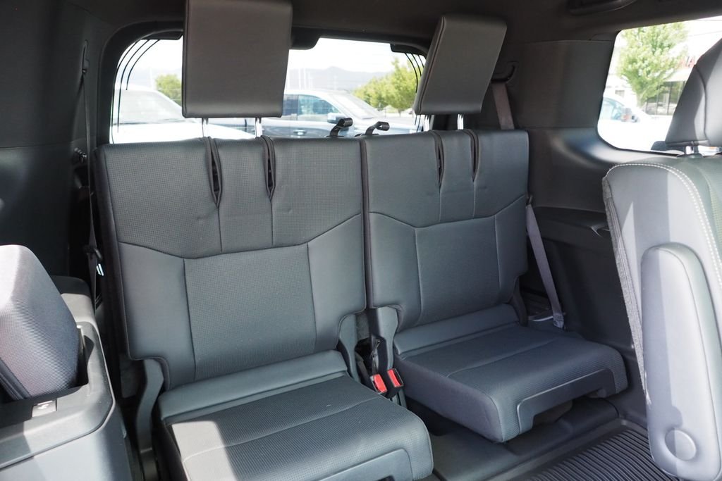 Used 2025 Silver Lexus 550 Luxury+ image 22
