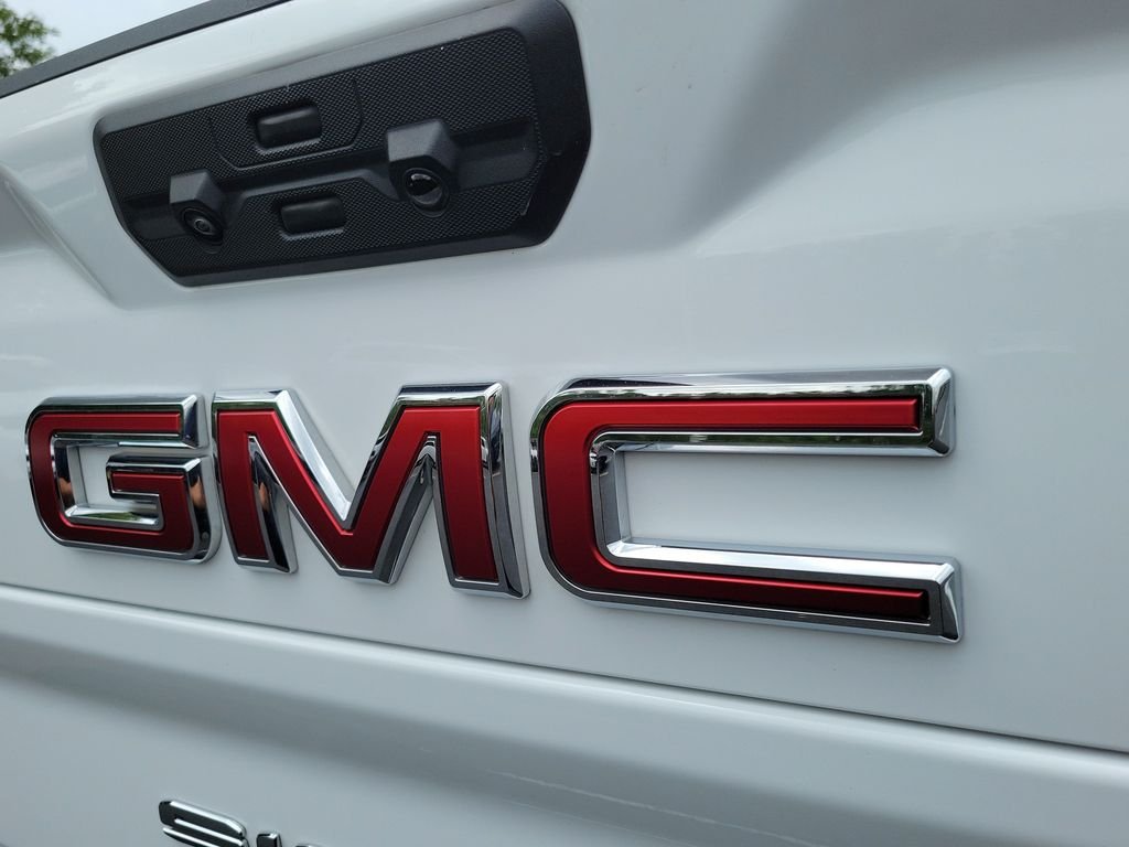 Used 2025 White GMC SLT image 6
