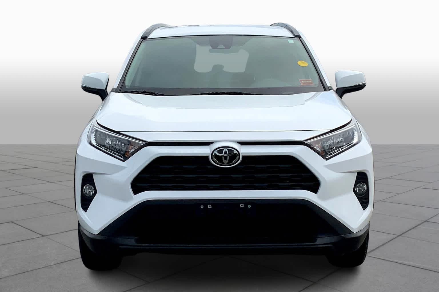 Used 2021 Super White Toyota XLE image 4