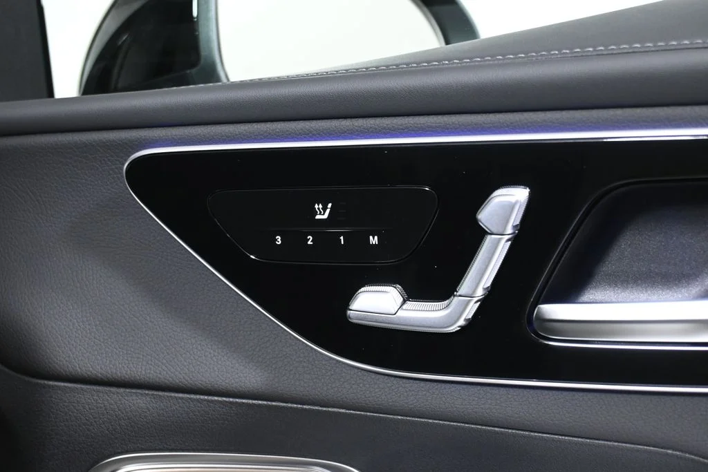 Used 2026 Gray Mercedes-Benz GLC 300 image 22