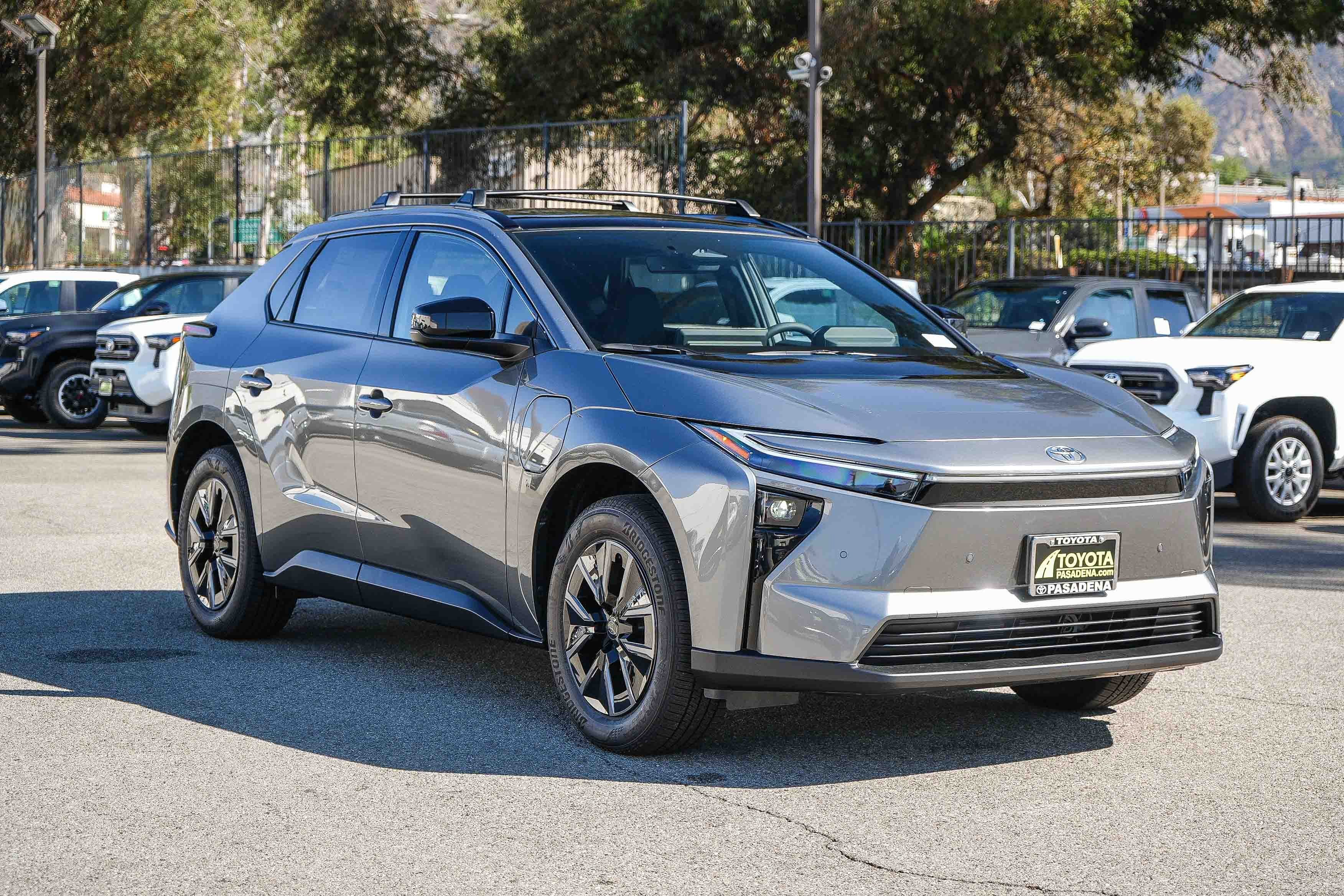 New 2026 Heavy Metal <sup>1</sup> Toyota  XLE image 3