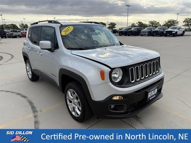Used 2017 Glacier Metallic Jeep Latitude image 6