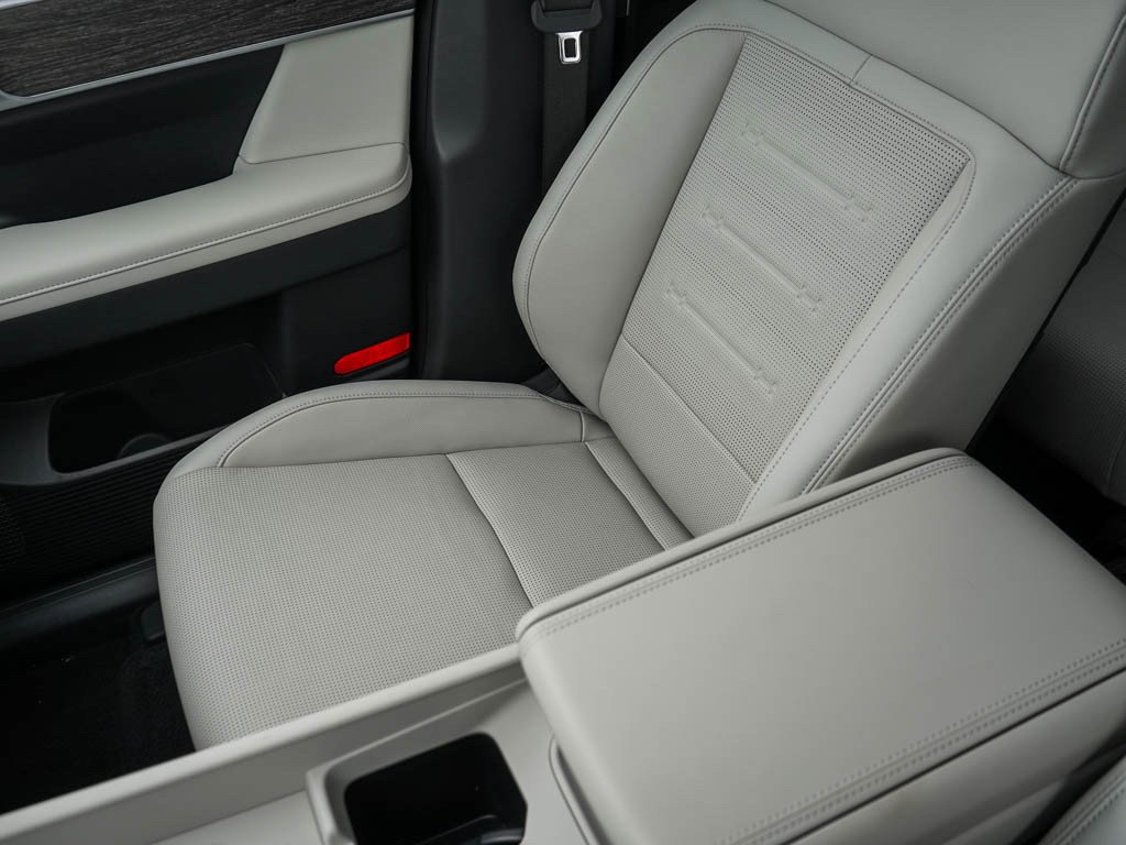 New 2026 Atlantis Blue Hyundai Limited 6P AWD image 27