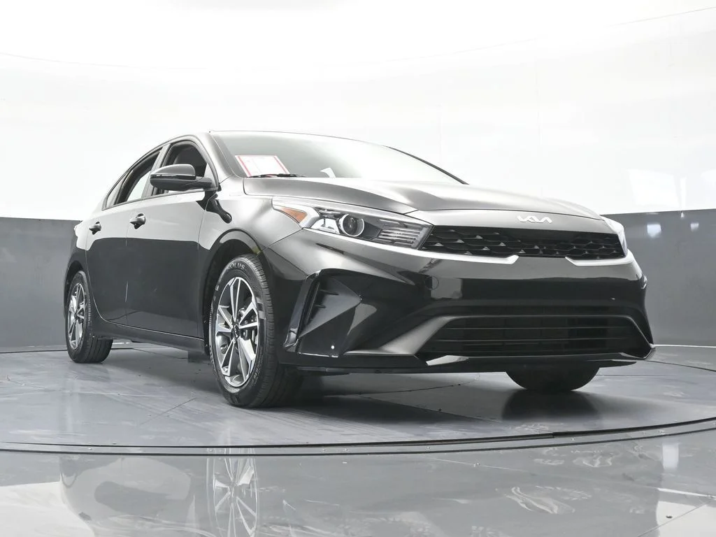 Used 2023 Aurora Black Pearl Kia LXS image 58