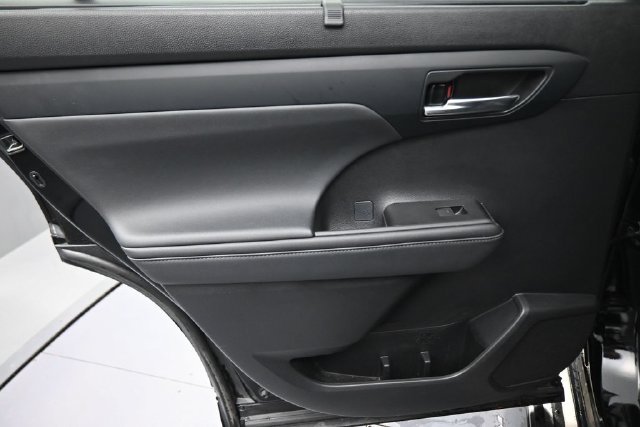 Used 2021 Black Toyota XLE image 19