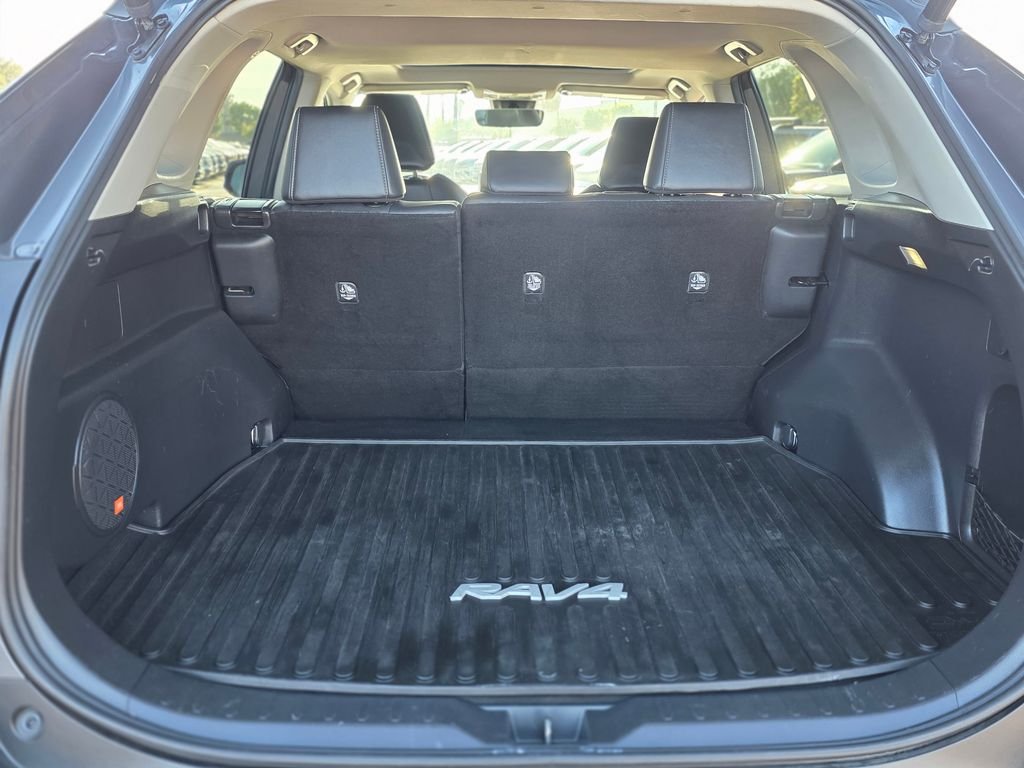 2022 Toyota RAV4 Limited - Photo 11