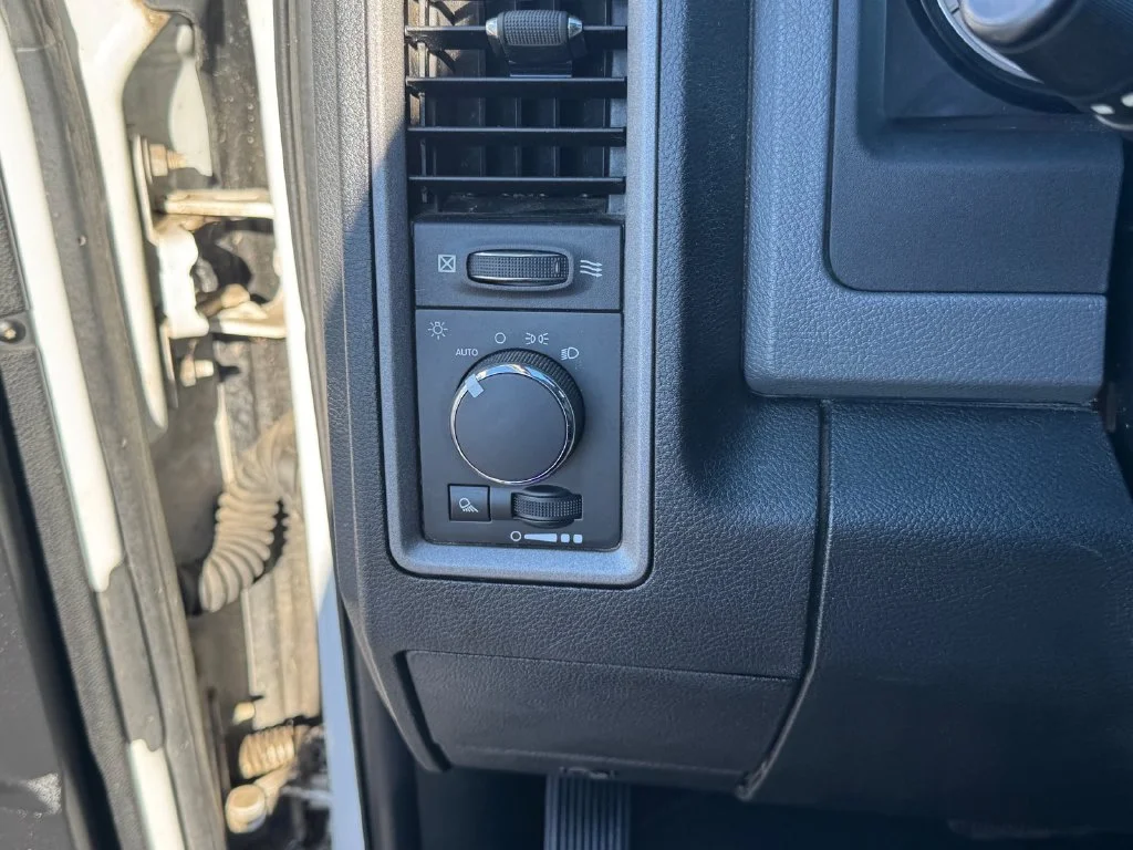Used 2016 White Ram Tradesman image 19