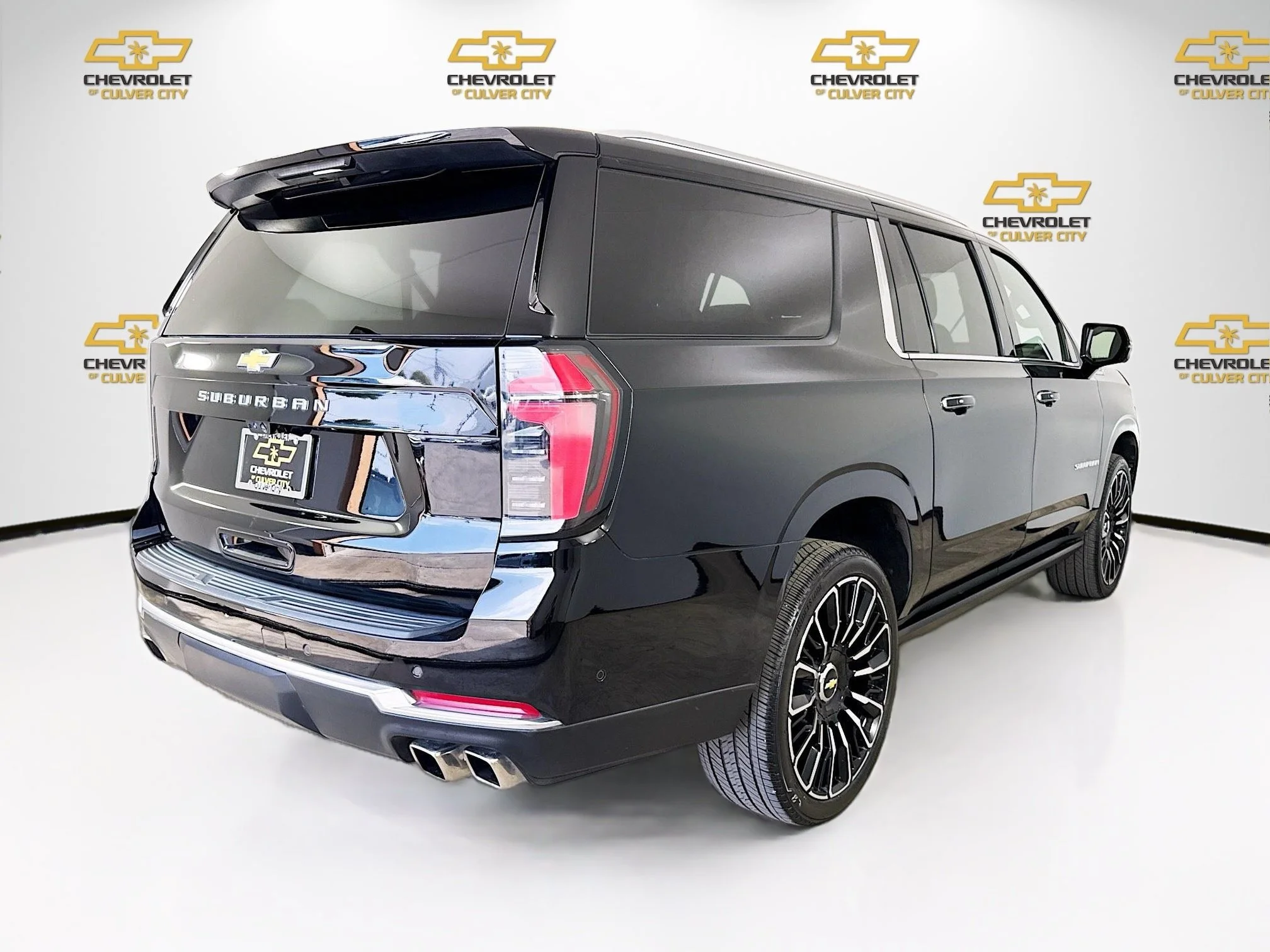 Used 2025 Black Chevrolet High Country image 8