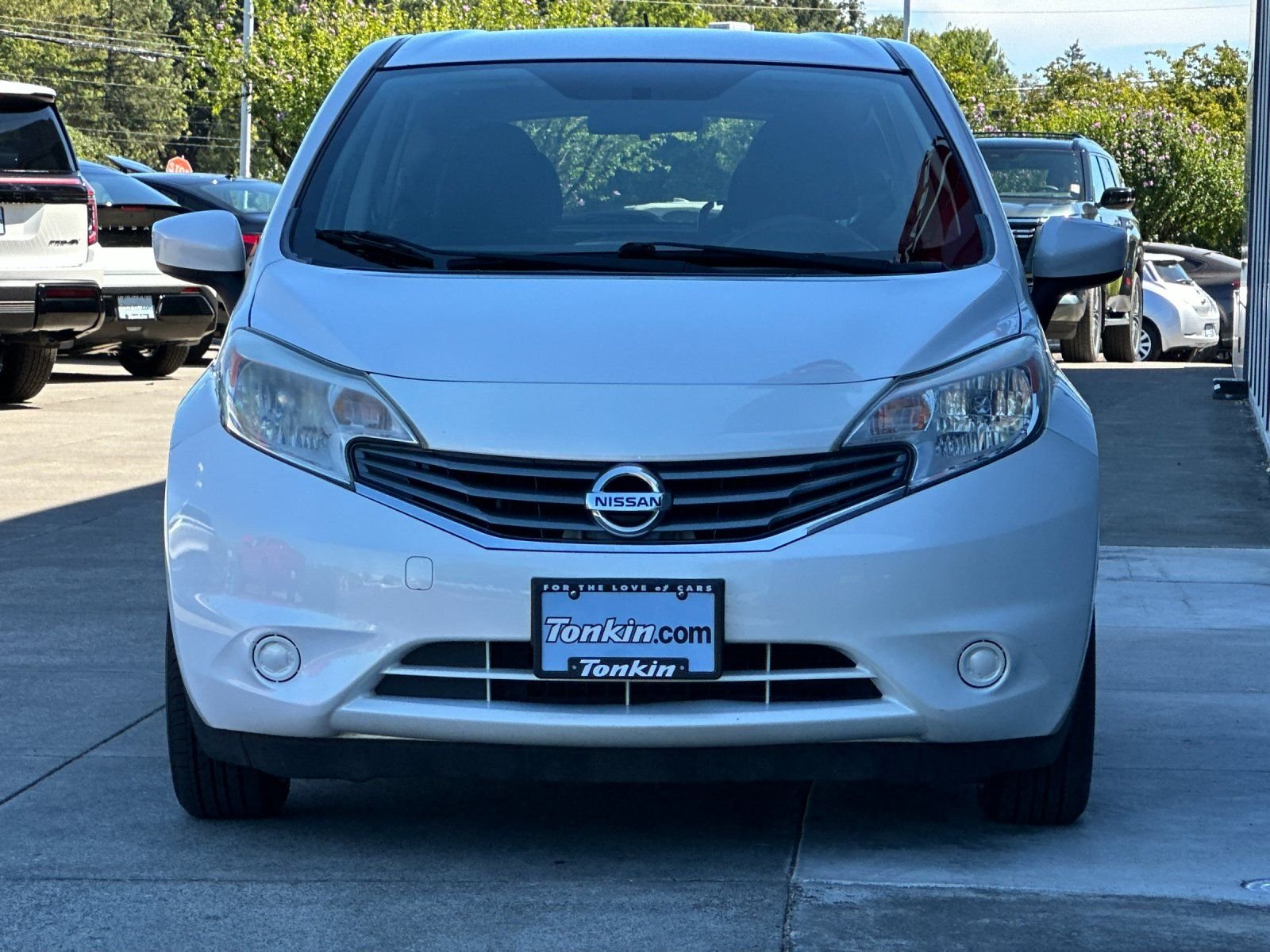 Used 2015 White Nissan S Plus image 7