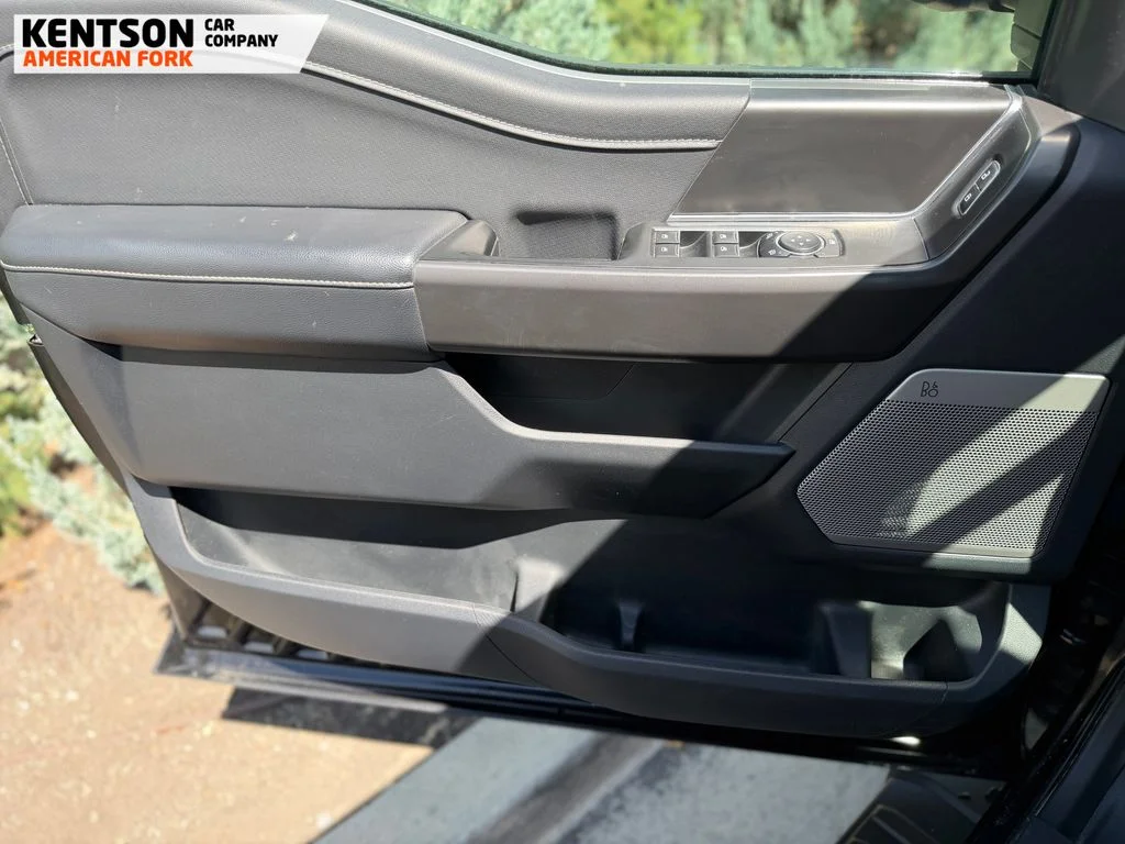 Used 2024 Black Ford XLT image 19