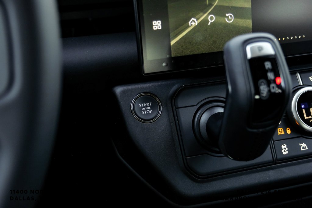 New 2026 Fuji White Land Rover X-Dynamic SE image 18