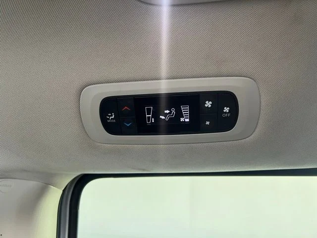 2022 Chrysler Voyager LX - Photo 31