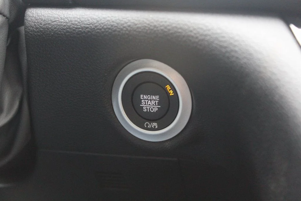 2026 Chrysler Pacifica Select - Photo 16