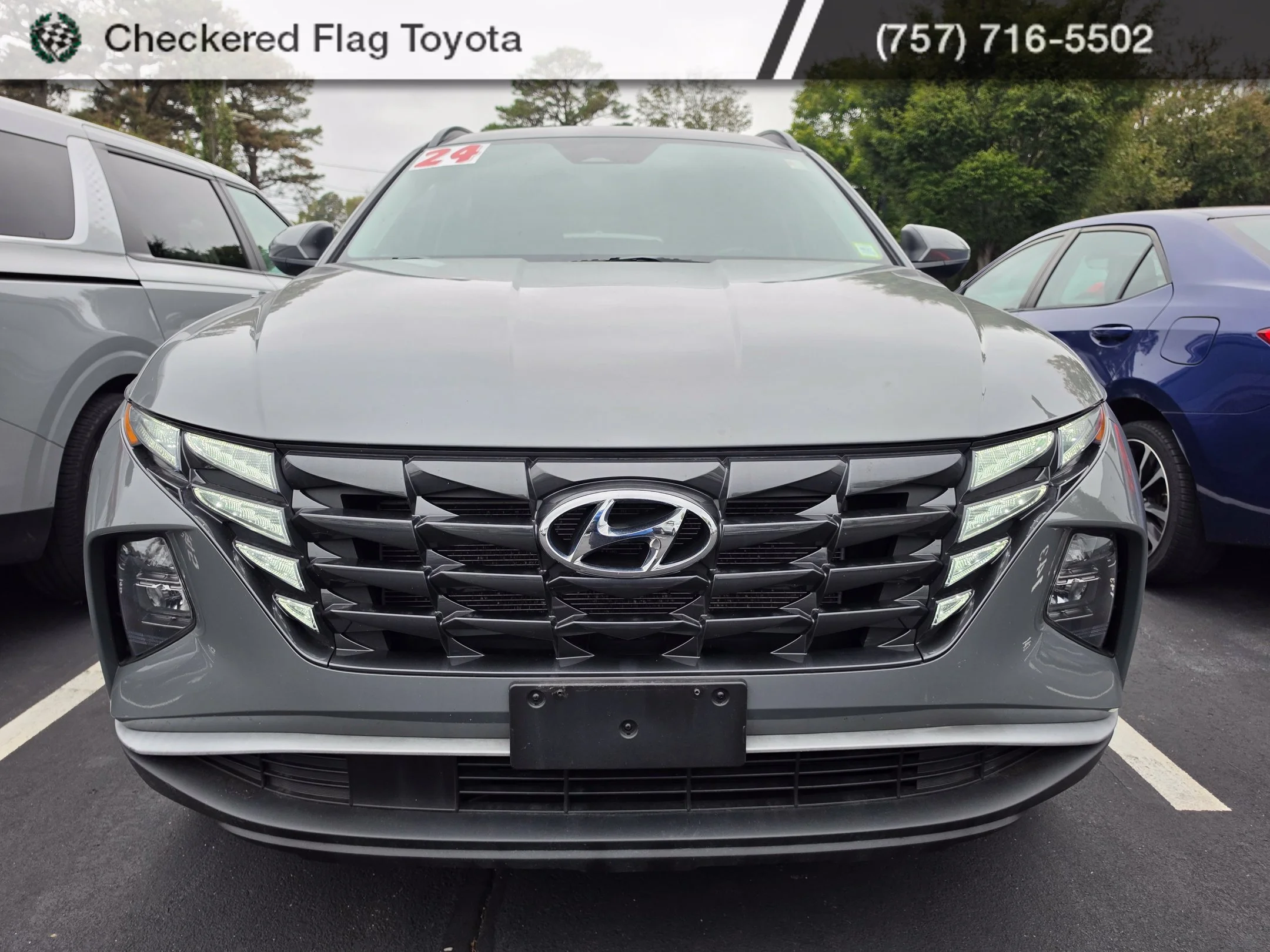 Used 2024 Hampton Gray Hyundai SEL image 2