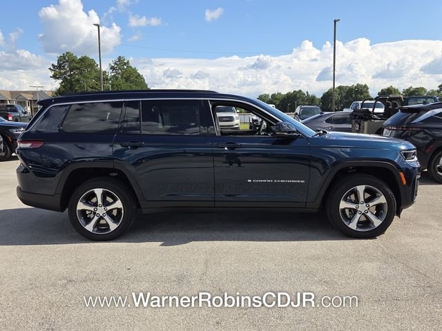 New 2026 Fathom Blue Pearl-Coat Exterior Paint Jeep Limited image 15